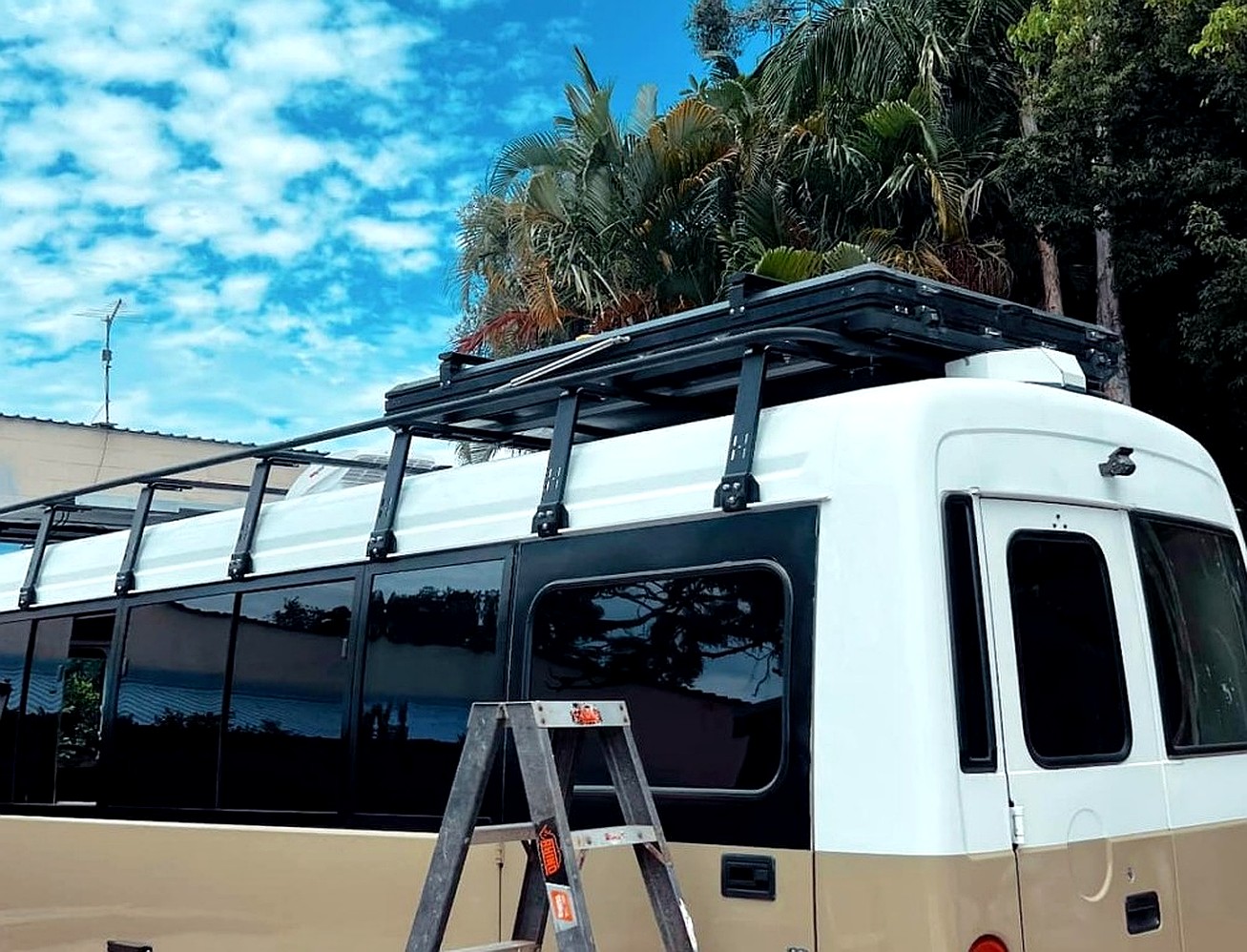 Ozroofracks | Toyota Hiace Roof Racks