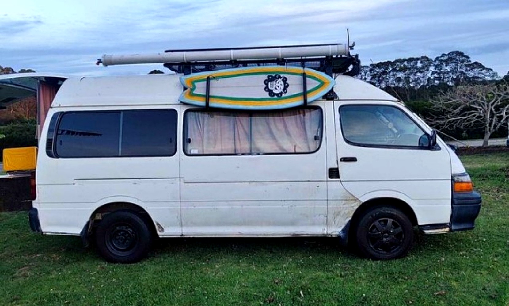 Ozroofracks | Toyota Hiace Roof Racks